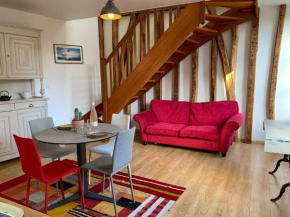 Duplex au coeur de Saint Valery, accès cour